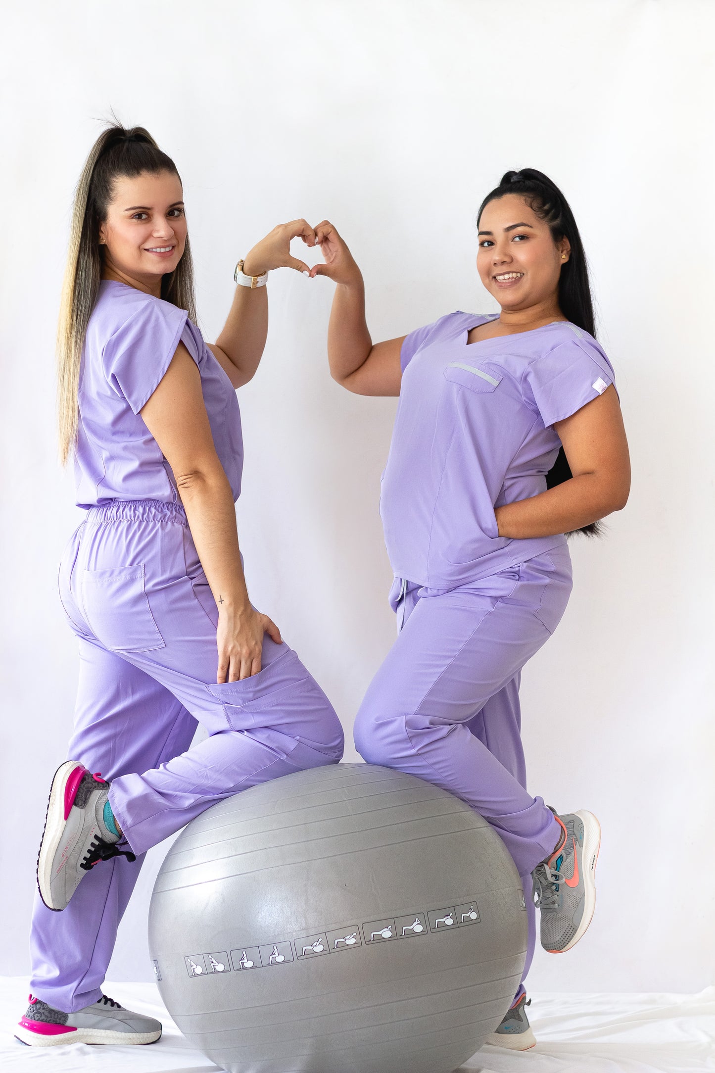 Uniforme Antofluido Lilu (lila)